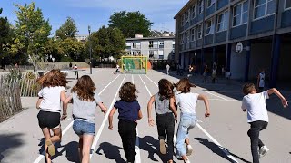 Dégenrer les cours de récré  arrêtez dembêter les enfants [upl. by Winonah389]