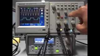 Using Tektronix Oscilloscope TDS2002B to measure the waveform [upl. by Laraine]