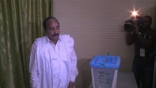 Mauritanie Ould Abdel Aziz favori a voté [upl. by Lait128]