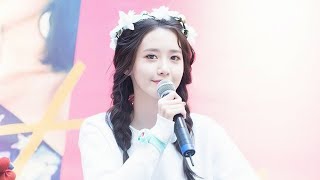 Yoona  Fancam GirlsGeneration Holiday Night Fansign 2017 [upl. by Niwde65]