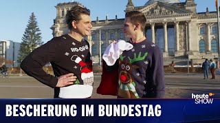 Frohe Weihnachten Lutz und Fabian verteilen Geschenke im Bundestag  heuteshow [upl. by Pail]