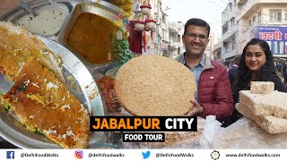 JABALPUR Kamaniya Gate Food Tour I International Deva Mangode Laiya ChikkiThakur Chaat BhajiVada [upl. by Pruter]