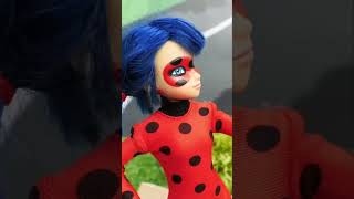 Antibug a gâché le piquenique de Ladybug  🐞😯ladybug filles jeuxenfants marinette [upl. by Ecirpac627]