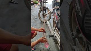 truco para sacar gasolina del tanque sin ensuciarte super facil y rápido 🔧💥 truco gasolina short [upl. by Zebadiah457]