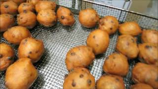 oliebollen maken [upl. by Leigha]