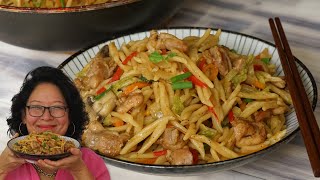 Plat chinois SANS ingrédients asiatiques nouilles sautées au poulet caramélisé facile et pas cher [upl. by Rahman32]