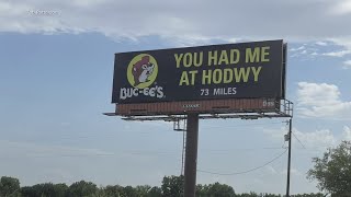 Bucees billboard typo has taken over social media and has all of Texas talking [upl. by Enuj]