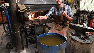 Endurecido o Templado de acero en agua Clase de Forja sobre Tratamientos térmicos  Hardening steel [upl. by Fedora578]