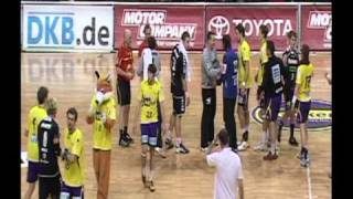 15 Spieltag 20102011 HandballBundesliga Füchse Berlin gegen HSG AhlenHamm [upl. by Kreitman79]