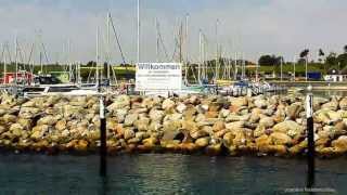 Yachthafen Grömitz Hafen hinaus Fahrt segeln auf der Ostsee [upl. by Eugatnom424]