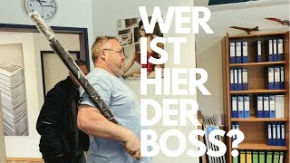 Briefmarken kleben Feuerwehr und Trikotsponsor in der Bundesliga  Im Büro [upl. by Sadowski56]