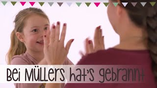 Bei Müllers hats gebrannt  Klatschspiele Anleitung Kinderlieder [upl. by Ubald]