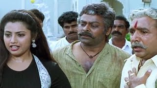 Chiranjeevi pushed out of the house by Meena  Main Hoon Rakhwala  Hindi Scene [upl. by Onairam]