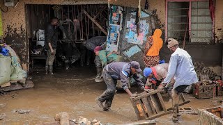 Tanzanie  le bilan des inondations salourdit à au moins 68 morts [upl. by Henigman296]