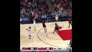 Donovan Mitchell 360 layup 👀Cavs stay undefeated clevelandcavaliers donovanmitchell nba cavs [upl. by Aniahs]