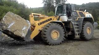 Liebherr L586 Blockhandling1 Nutons Belgique [upl. by Ocsisnarf133]