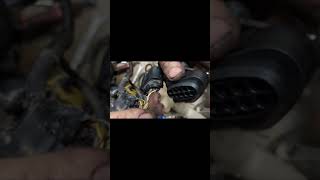 VW headlight connector repair [upl. by Nosyd]