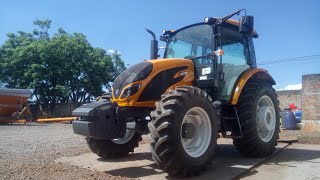 Valtra a 104 Conhecendo o trator em CascavelPr [upl. by Pedro]