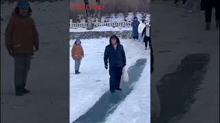 Visiting Southerners vs native Northerners in ice gliding in NE China [upl. by Lefty197]