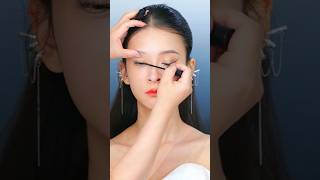 How to Apply Mascara Tutorial [upl. by Aitnauq]