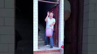 Call me handsome Brother Gong is full of joy Brother Gong and Sister Gong are funny Funny vid [upl. by Aimahs]