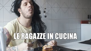 Le ragazze in cucina [upl. by Einnil]