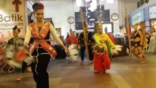 Ngajat Tampi By Citrasari Dance Troupe [upl. by Nrubloc]