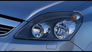 Come sostituire cambiare lampadina anabbagliante Opel Zafira B How to change headlight bulb Vauxhall [upl. by Rawna]