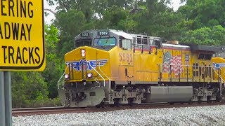 UP 5582 UP 4311 CSX 7319 Train container Biloxi 51114 [upl. by Faxen]