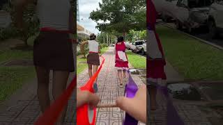 LNS  Cuộc thi chạy đua với dây màu  Race with colored ropes shorts [upl. by Ennairrek]