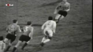 1965  080965 Feyenoord  Real Madrid Coen Moulijn wordt onderuitgeschopt [upl. by Notneb]