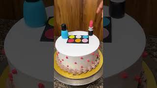 Fondant cake ki video cake ki video cake banane ka tarika Naeem breaking tips caroncakes [upl. by Anialam]