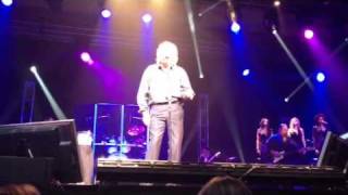 Barry Gibb 2012 Live quotimmortalityquot [upl. by Dorcia546]