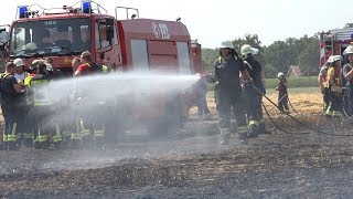 Feuerwehrauto brennt nach Flächenbrand in Bersenbrück [upl. by Nylahs344]