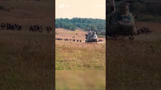 How Chinook Helicopters Spread Troops [upl. by Lust506]