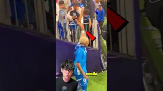 Le Quitan Lujoso Anillo a Neymar en Pleno Estadio shorts viral futbol [upl. by Lala]