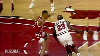 Michael Jordan’s Passing is as Good as His Shooting 19921107 [upl. by Eicyaj]