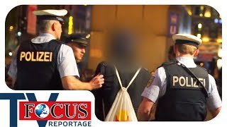 Null Toleranz Die Polizei im Münchner Bahnhofsviertel  Focus TV Reportage [upl. by Isnan359]