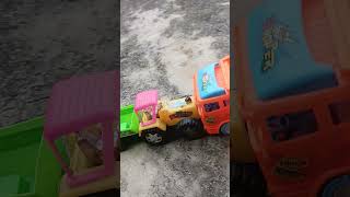 Truck ne takkar maar tractor ko shortytshortkidsshortsvideo truck [upl. by Charron]