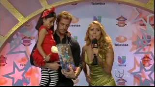 Ana Celeste con William Levi en Pequeños Gigantes HD HQ [upl. by Eigger]