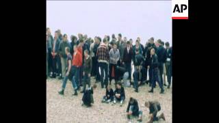 SYND 5 5 79 MODS AND SKINHEADS RAMPAGE ON BANK HOLIDAY [upl. by Lutero]