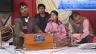 Maithili thakur song rasiya ko naar banao ri [upl. by Heinrike]