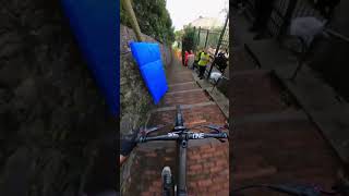 60kmh down narrow streets on a MTB [upl. by Drofiar]