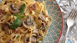 Fettuccine con Champiñones y Tomates Secados al Sol [upl. by Amsaj]