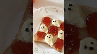 Ghost strawberry cream cheese toast halloween foodart shorts [upl. by Atinahs568]