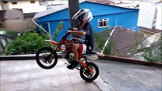 Mini Moto Pro Tork TR100F  Treinando o Grau [upl. by Eynahpets]