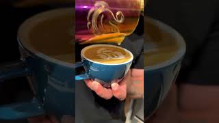 Scooter süren tavşan Latte Art latte latteart kahve [upl. by Prochoras687]