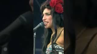 amy winehousse très inspiré sur back to black live 2008 [upl. by Elexa16]