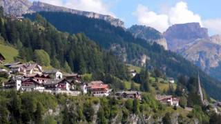 Die Dolomiten  Wolkenstein  St Ulrich  St Cristina  Grödner Tal [upl. by Bassett]