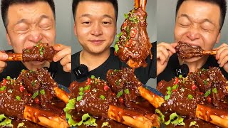 Asmr Chinese Food Mukbang Braised beef bones 목소리도 좋고 진짜같아 [upl. by Marthena990]